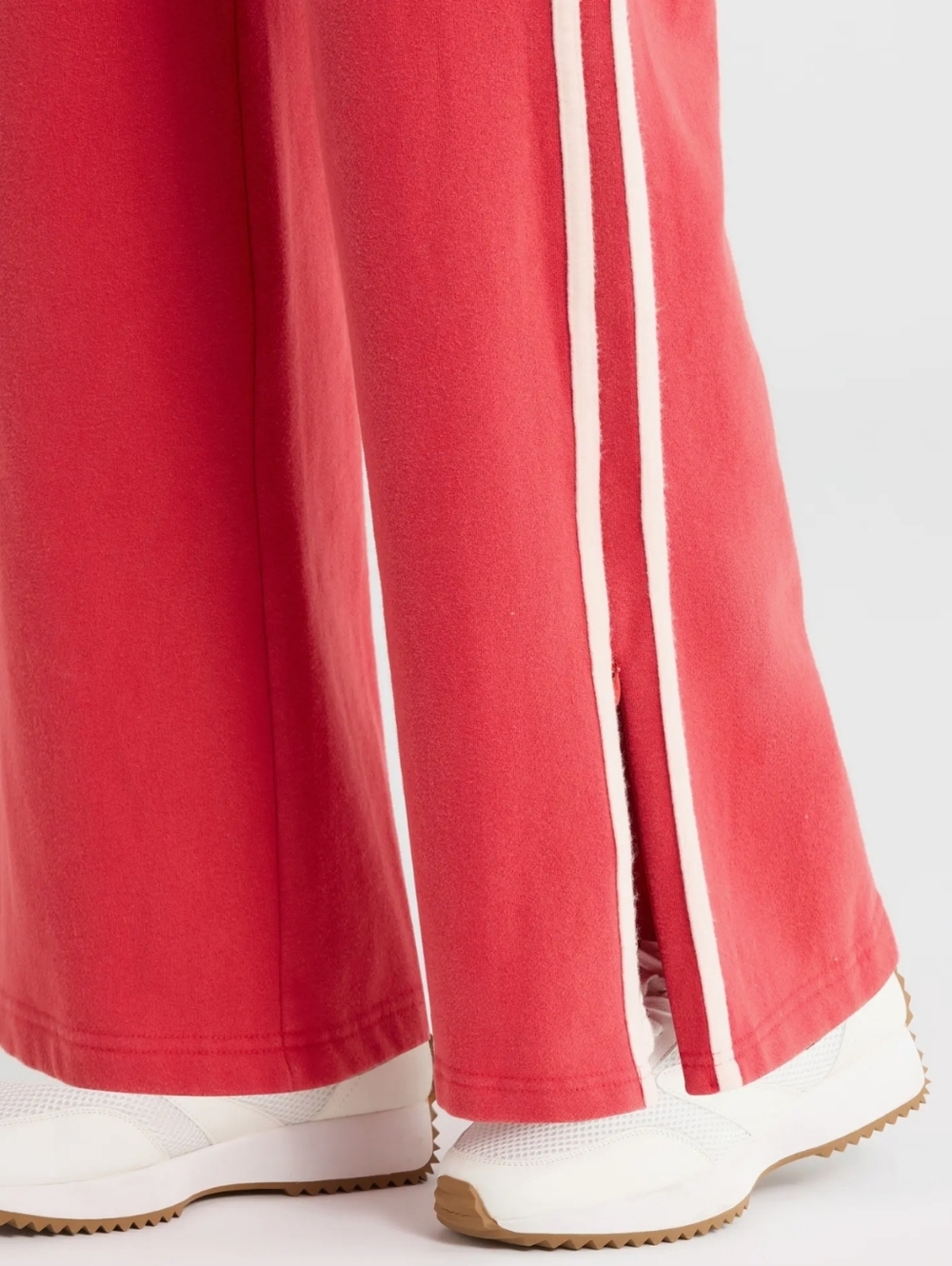 Marine Layer Cloud 9 Fleece Wide Leg Sweatpant In Faded Red MED - Picture 5 of 9